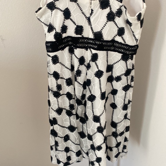 Guess Dress Size 10 - Picture 3 of 4